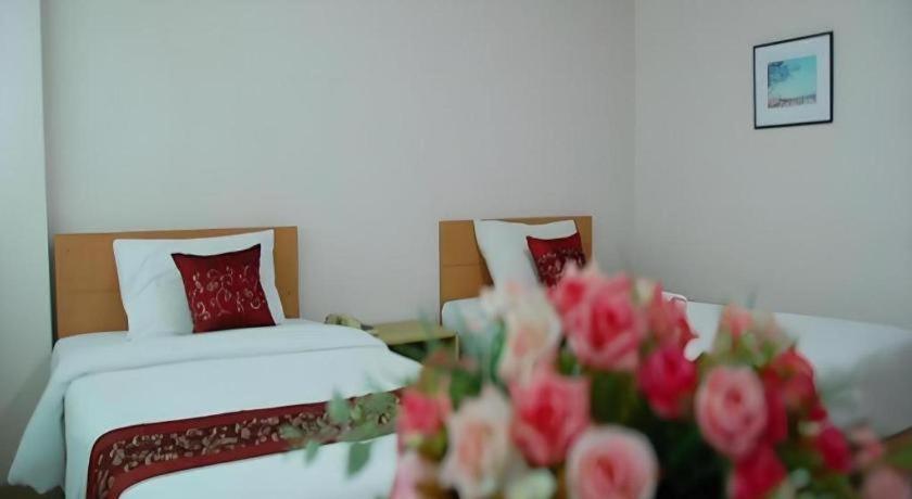 Central Place Hotel Rayong Exteriör bild