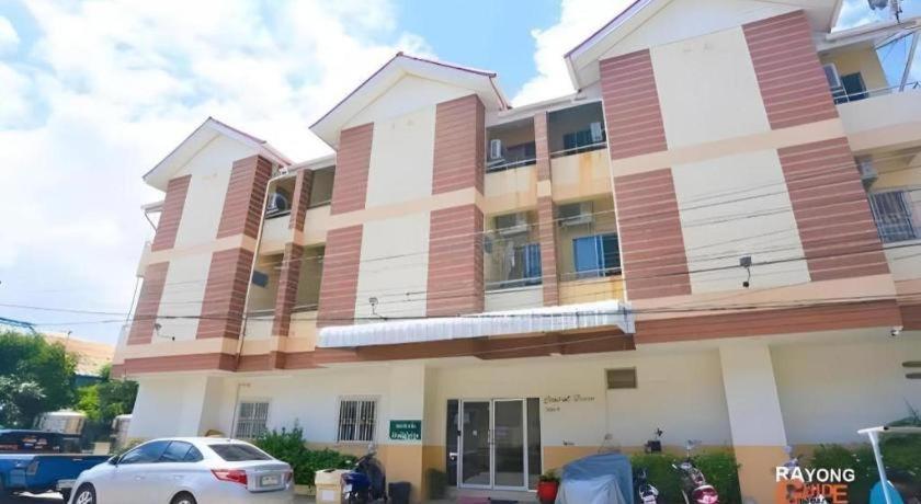 Central Place Hotel Rayong Exteriör bild